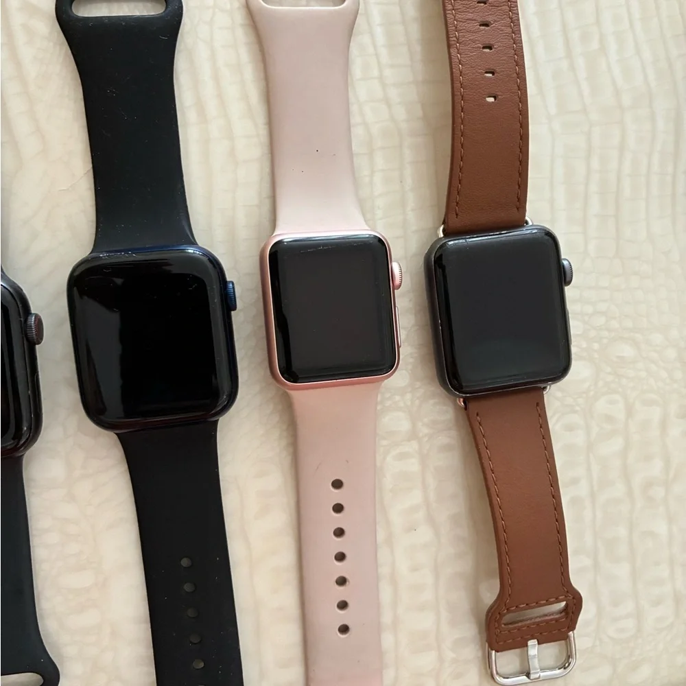 Apple. Samsung. Fitbit lot of 25. for repair broken damaged
